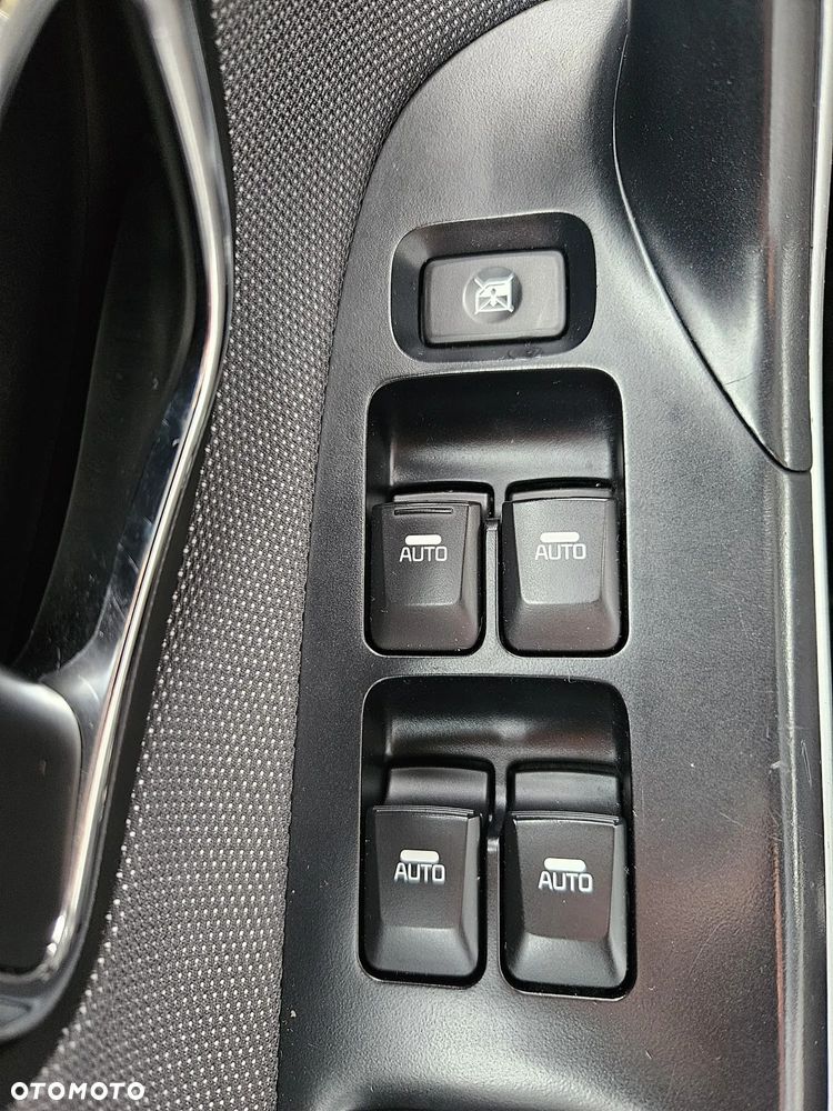 Kia Ceed 1.4 CVVT SW Dream Team Edition - 25