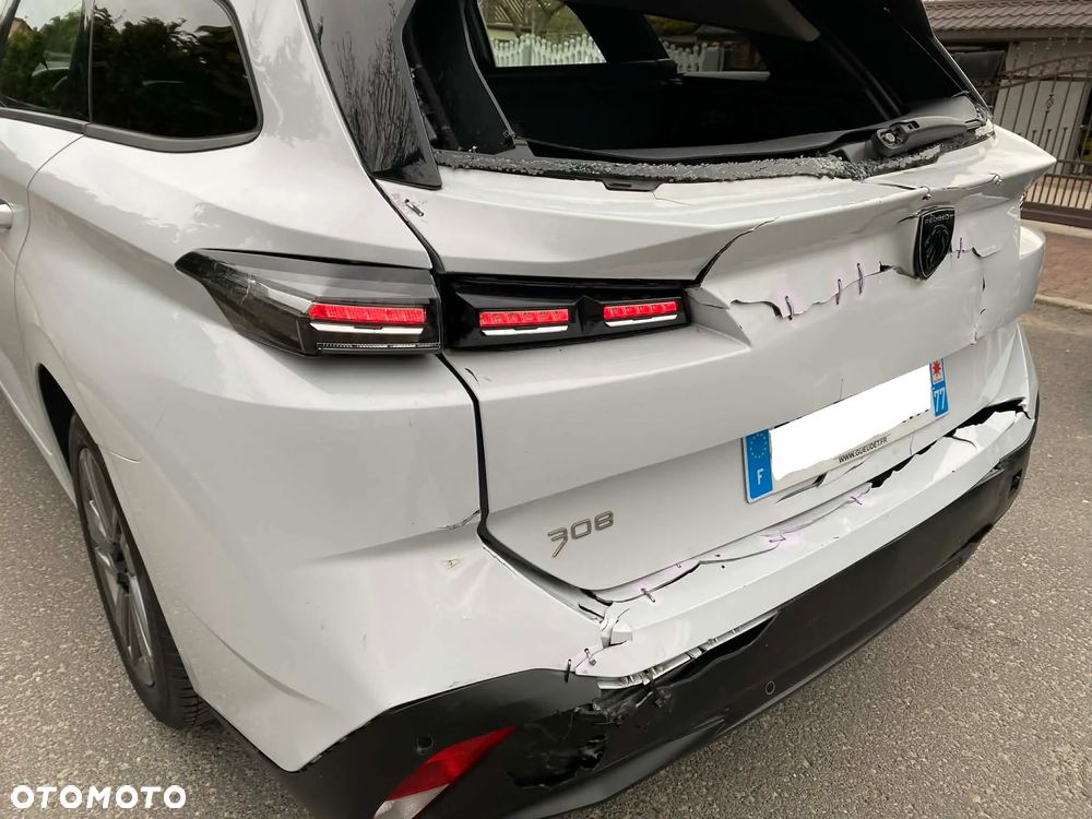 Peugeot 308 PureTech 130 EAT8 Active Pack - 26