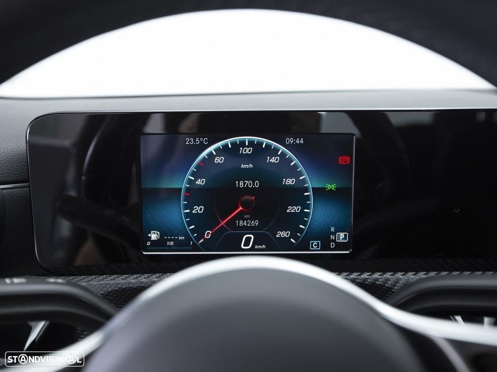 Mercedes-Benz CLA 180 d Business Solutions Frota Aut. - 17