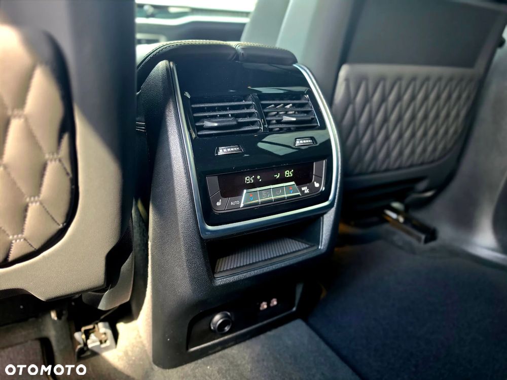 BMW X7 xDrive40d mHEV Individual Edition sport - 36