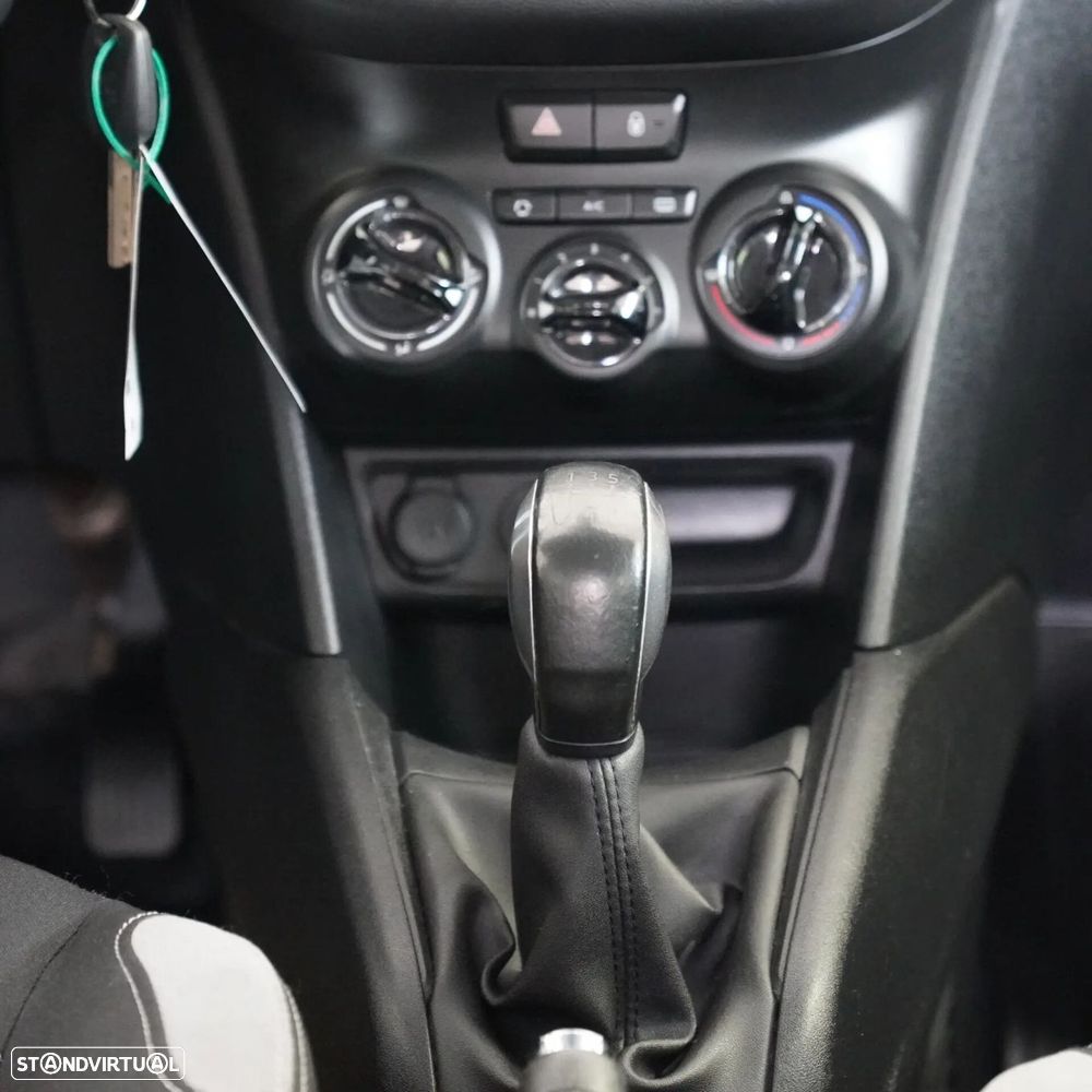 Peugeot 208 1.2 PureTech Style - 22