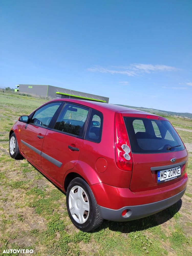Ford Fiesta 1.6TDCI Ghia - 6