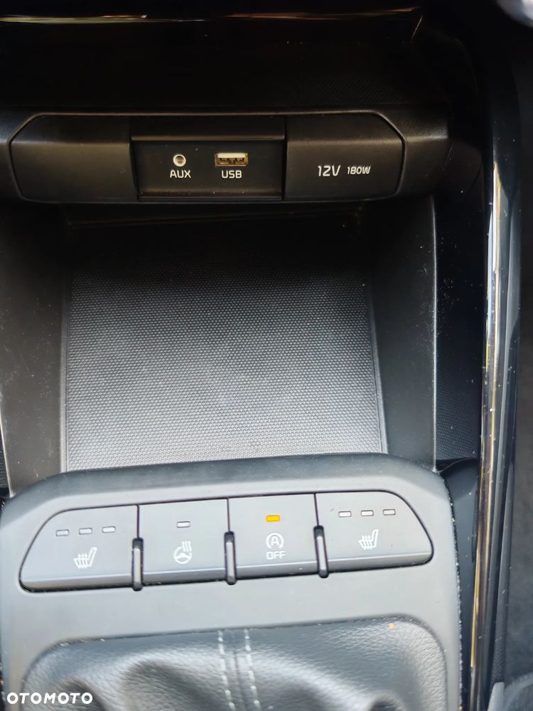 Kia Stonic - 26