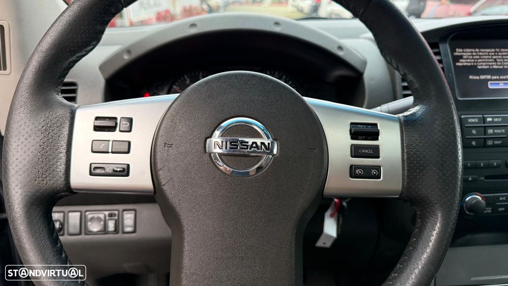 Nissan Navara 2.5 dCi CD LE Hi-Tech +P.Premium 4WD - 17