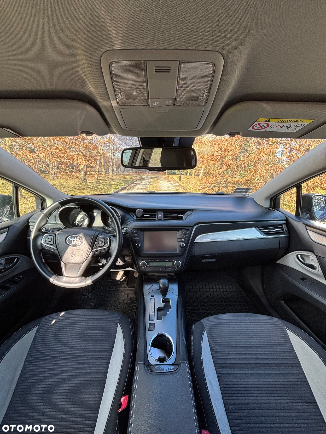 Toyota Avensis 1.8 Premium MS - 20