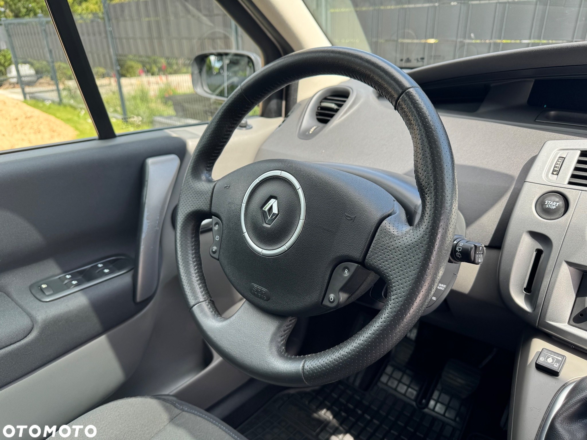 Renault Scenic 1.6 16V 110 Expression - 12