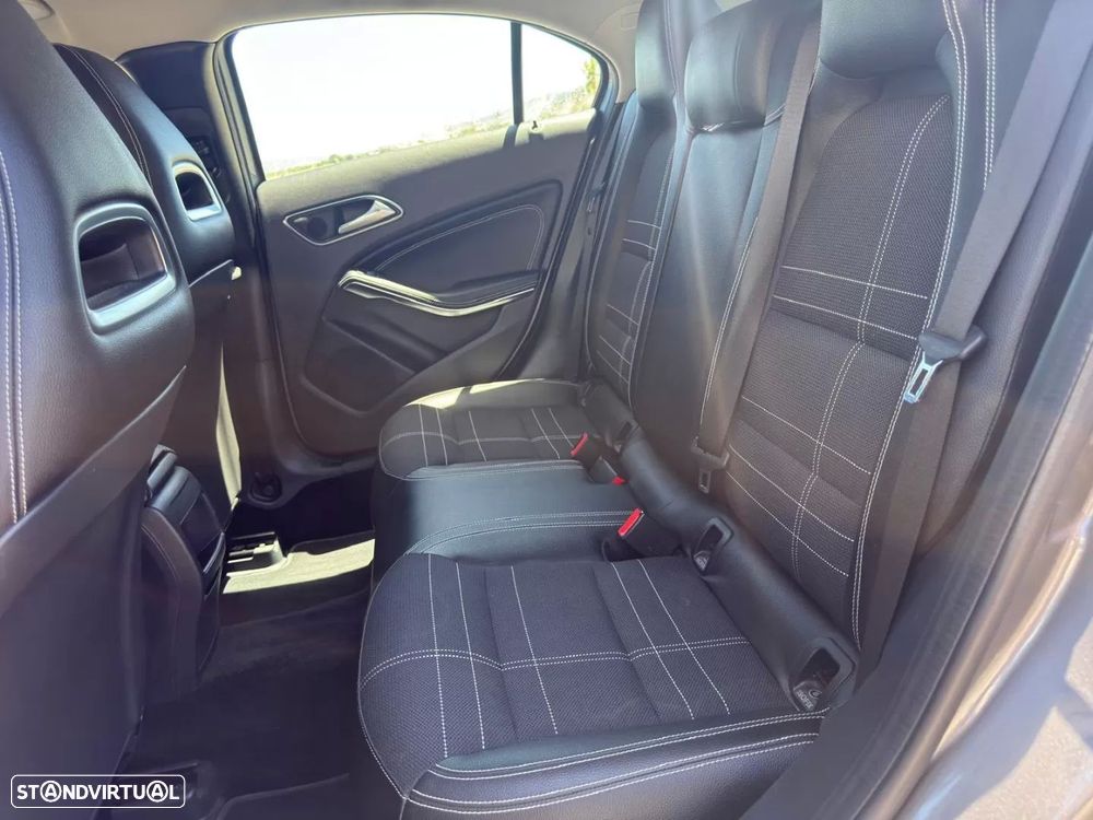 Mercedes-Benz A 180 d Urban - 27