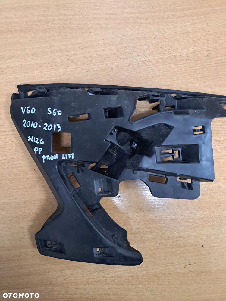 VOLVO V60 S60 ŚLIZG WSPORNIK ZDERZAKA PRAWY 31323426 - 3