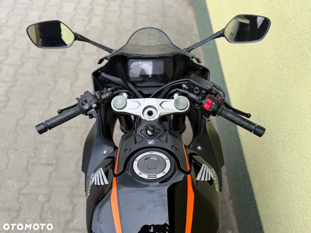 Honda CBR - 36