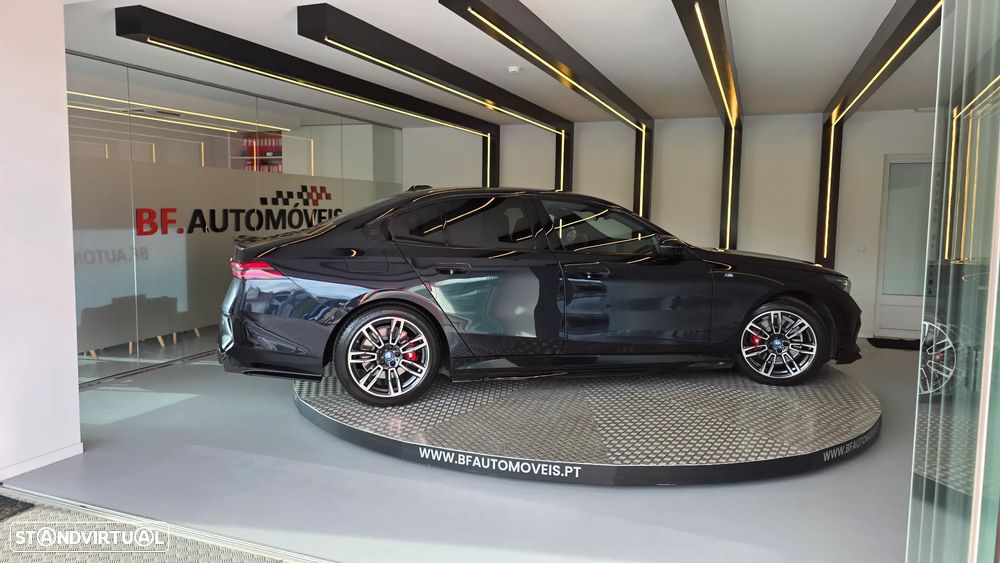 BMW 530 e Pack Desportivo M Pro - 8