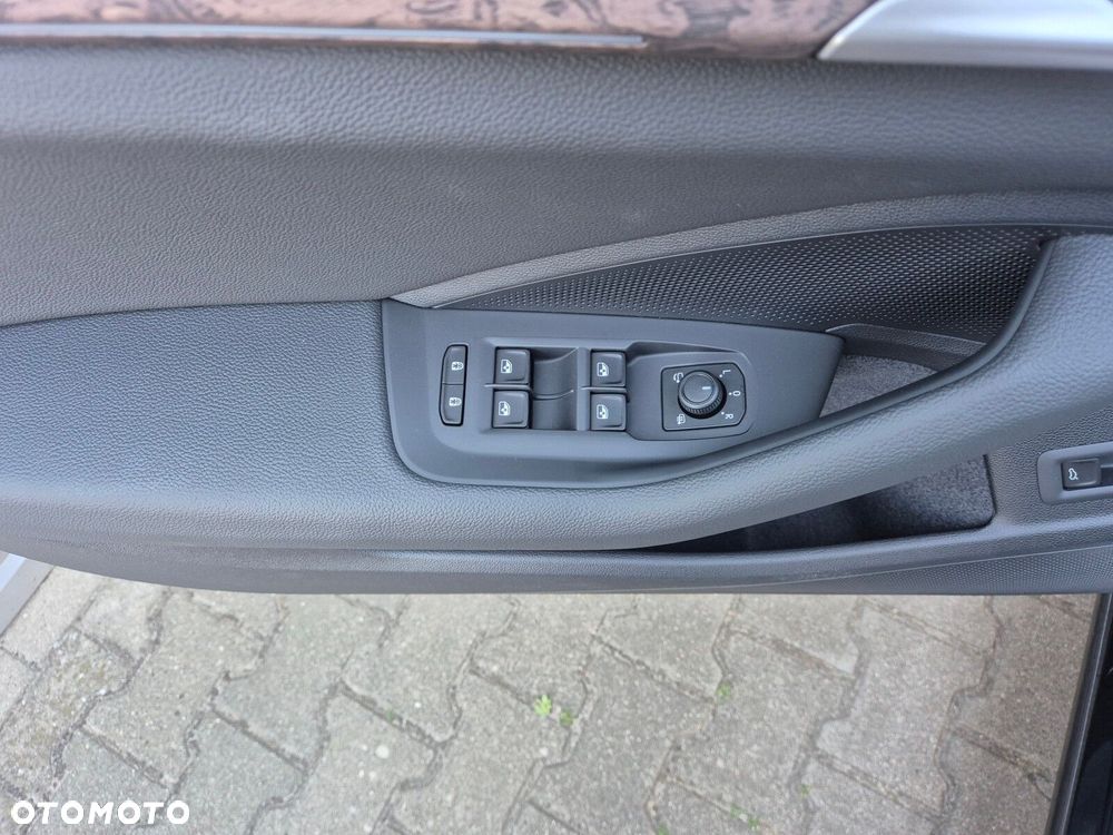 Skoda Superb 2.0 TDI SCR 4x4 L&K DSG - 18