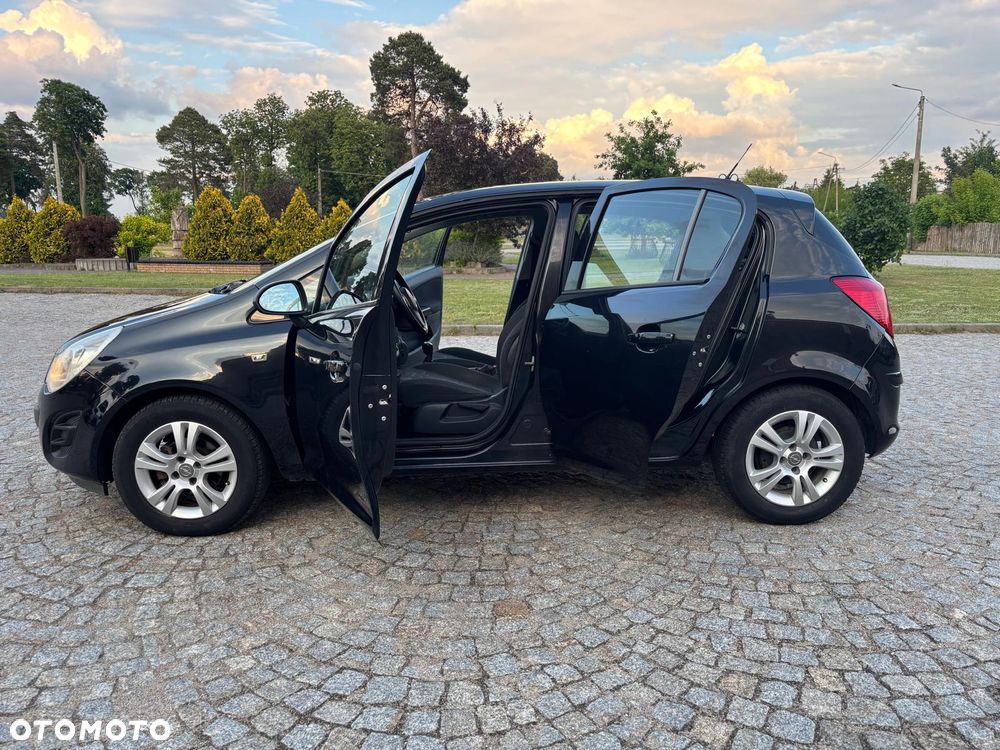 Opel Corsa 1.2 16V Cosmo - 17