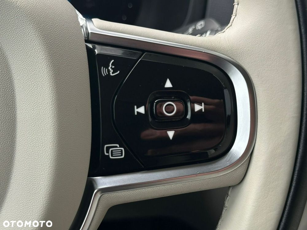 Volvo XC 90 - 29