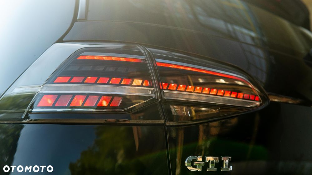 Volkswagen Golf GTI (BlueMotion Technology) Performance - 9