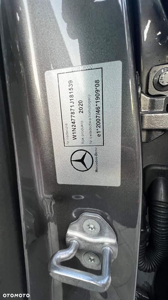 Mercedes-Benz GLA 200 - 22