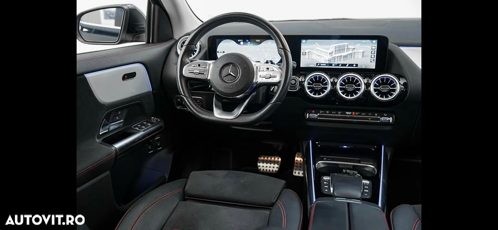 Mercedes-Benz GLA - 21