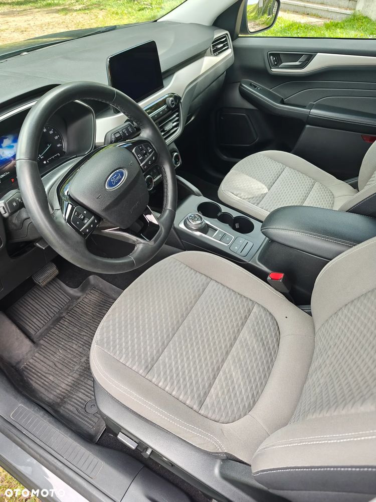 Ford Kuga - 17