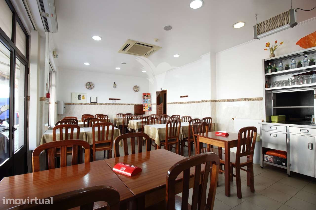 Restaurante equipado OU investimento com potencial habitacional - Grande imagem: 5/22