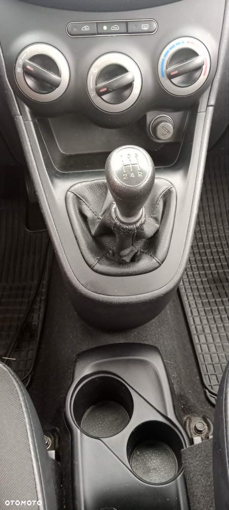 Hyundai i10 1.1 Base - 19