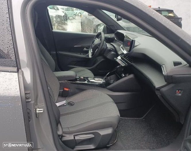 Peugeot e-2008 54 kWh Allure - 5