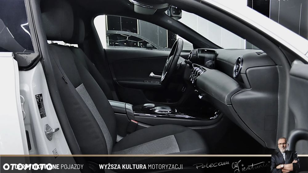 Mercedes-Benz CLA 200 d 4-Matic 8G-DCT - 16