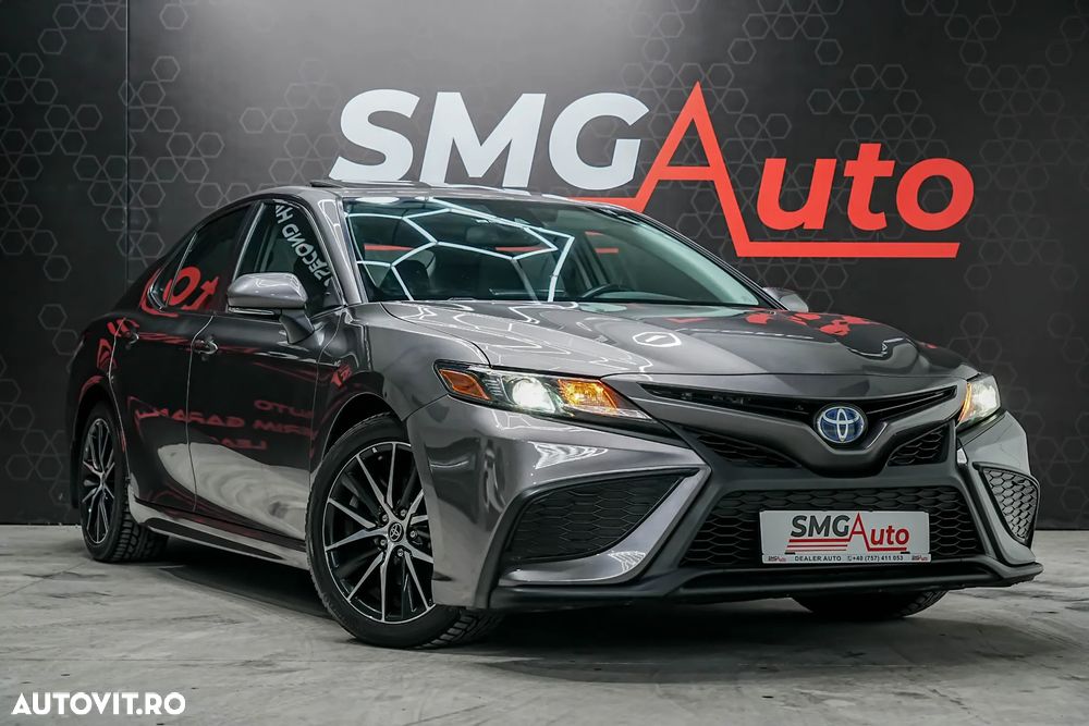 Toyota Camry Luxury - 1