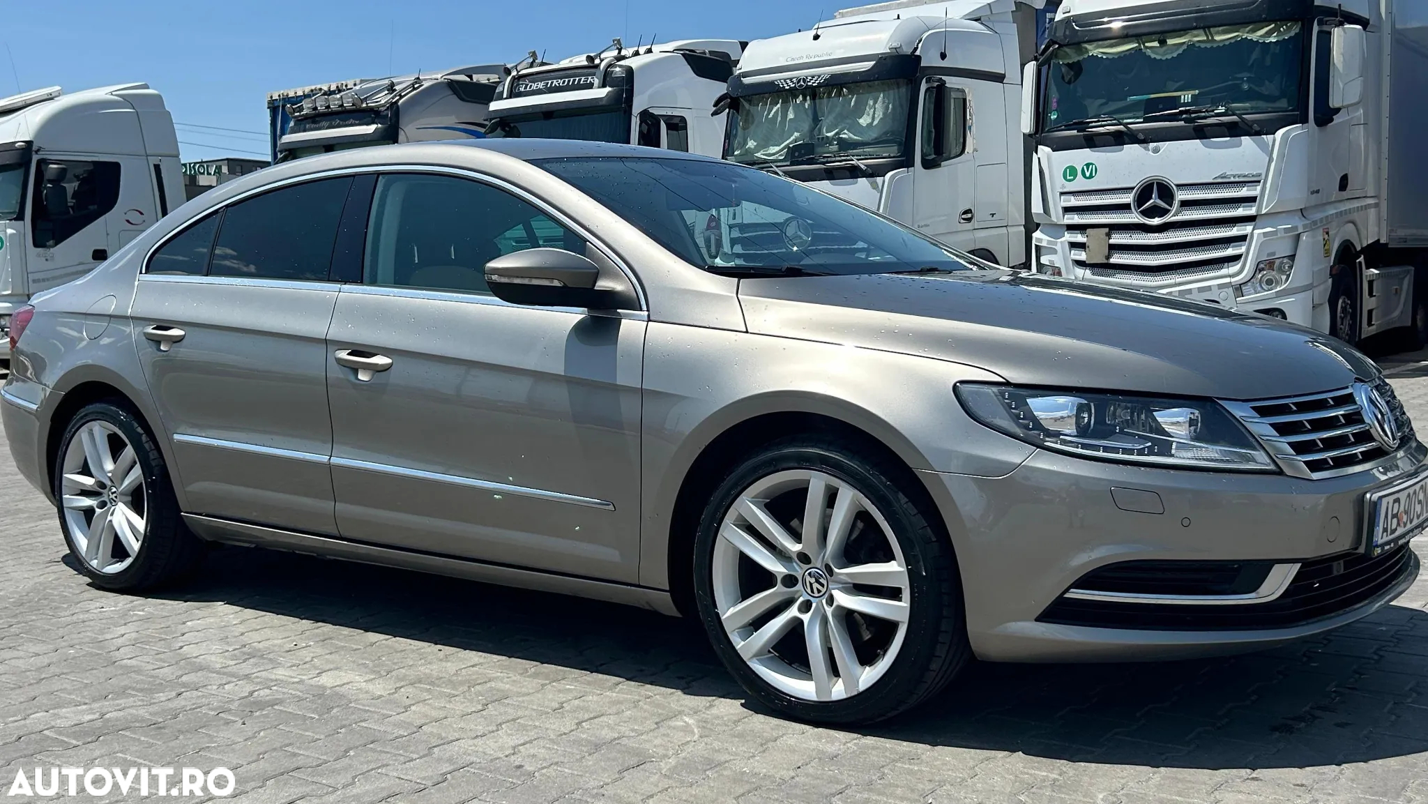 Volkswagen Passat - 2