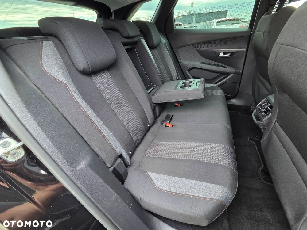 Peugeot 3008 1.5 BlueHDi Active Pack S&S EAT8 - 31