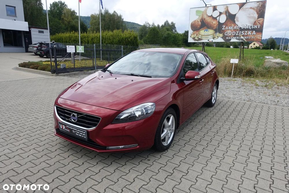 Volvo V40 D2 Momentum - 1