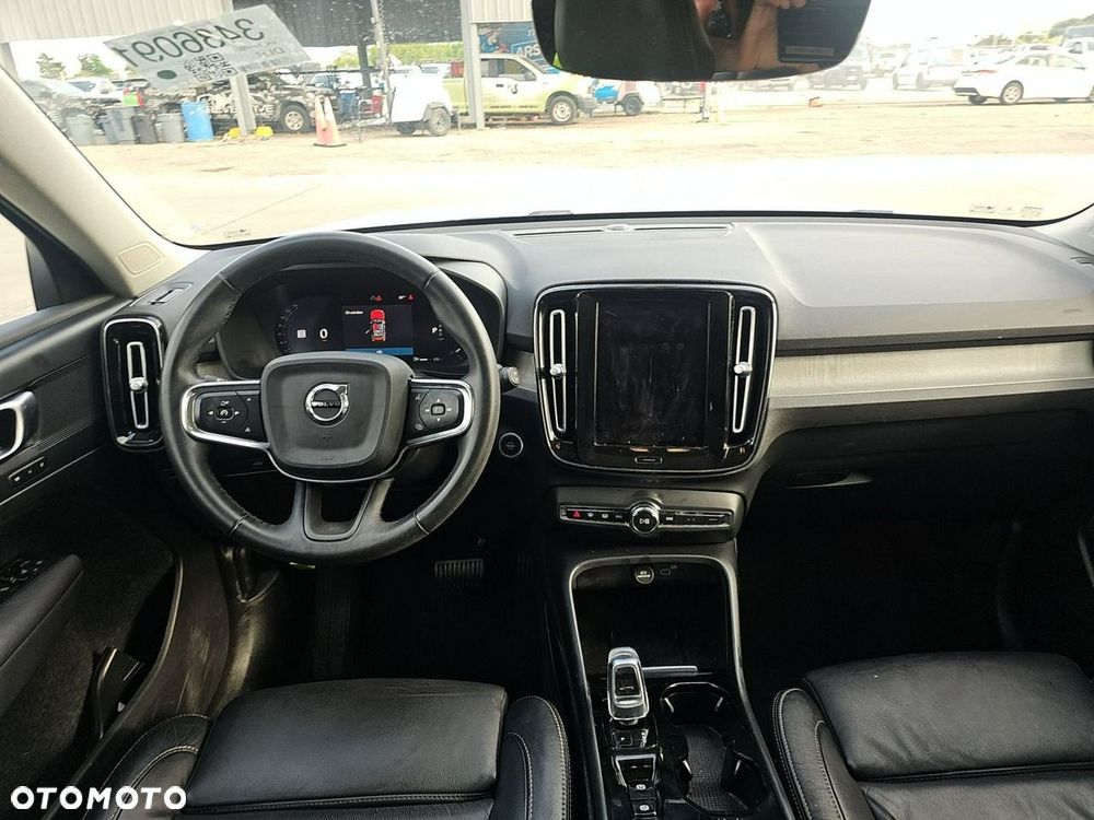 Volvo XC 40 - 8