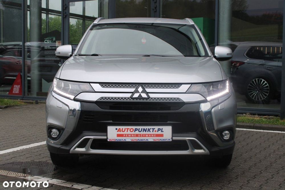 Mitsubishi Outlander - 3