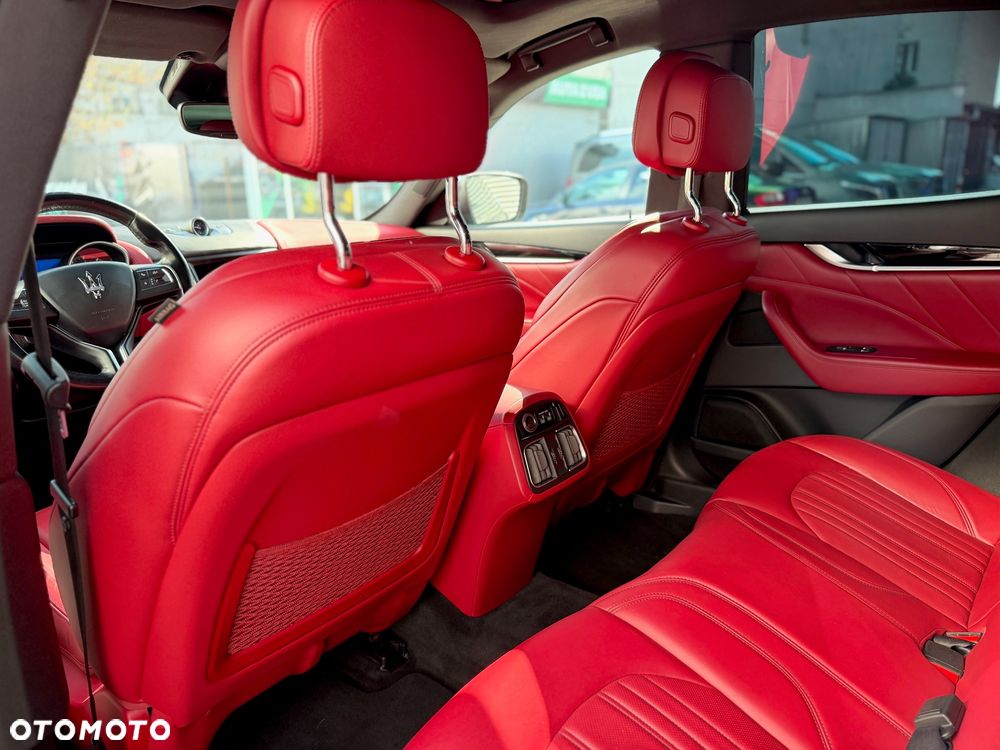 Maserati Levante Granlusso - 12