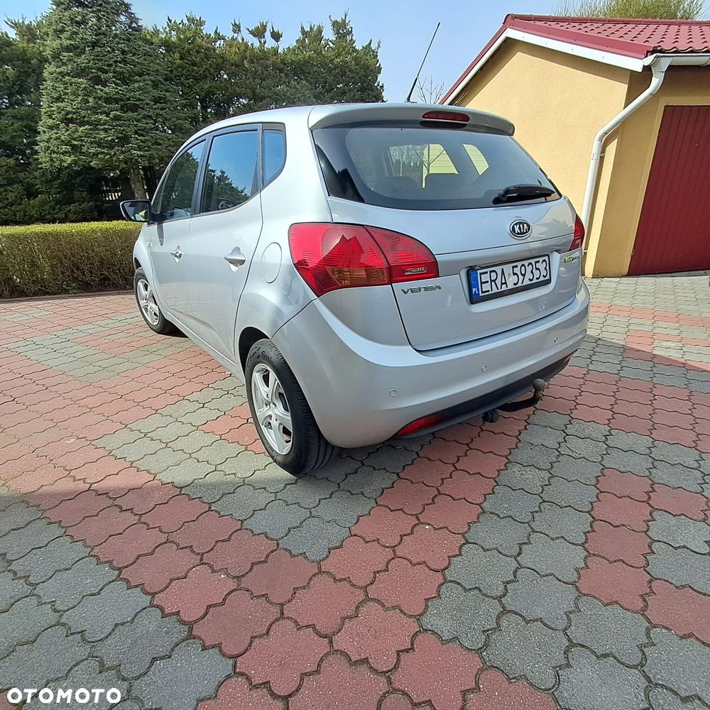 Kia Venga 1.4 CVVT Vision - 11