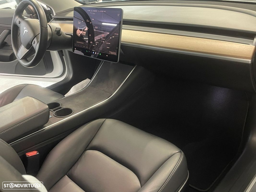 Tesla Model 3 Performance Dual Motor AWD - 17