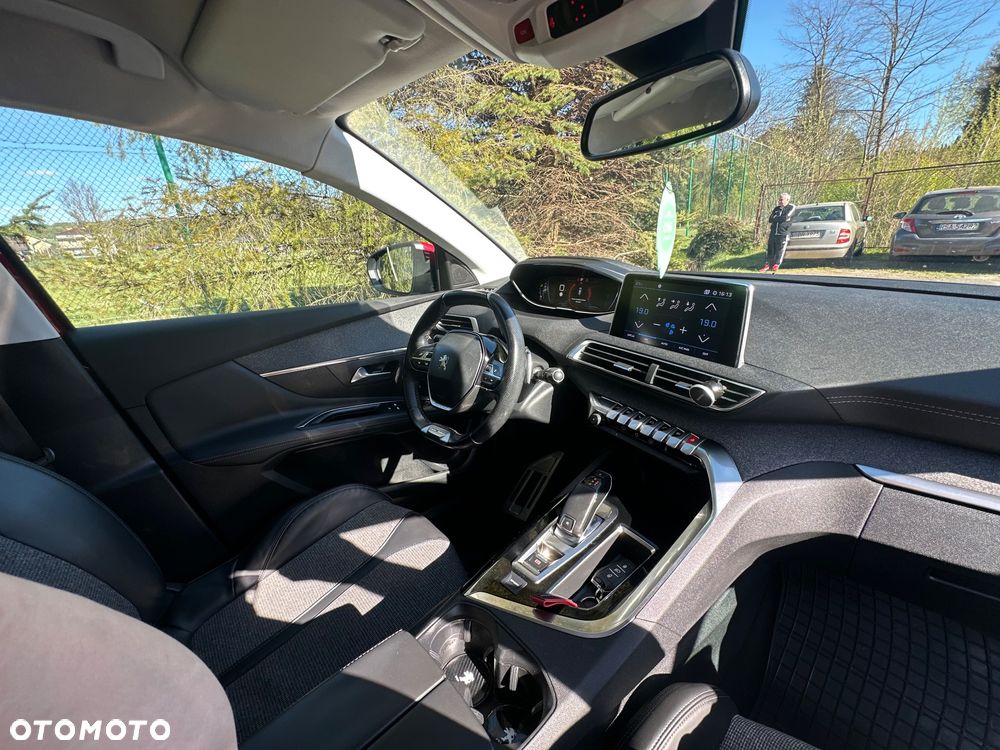 Peugeot 3008 PureTech 130 Stop & Start GPF EAT8 Allure - 6