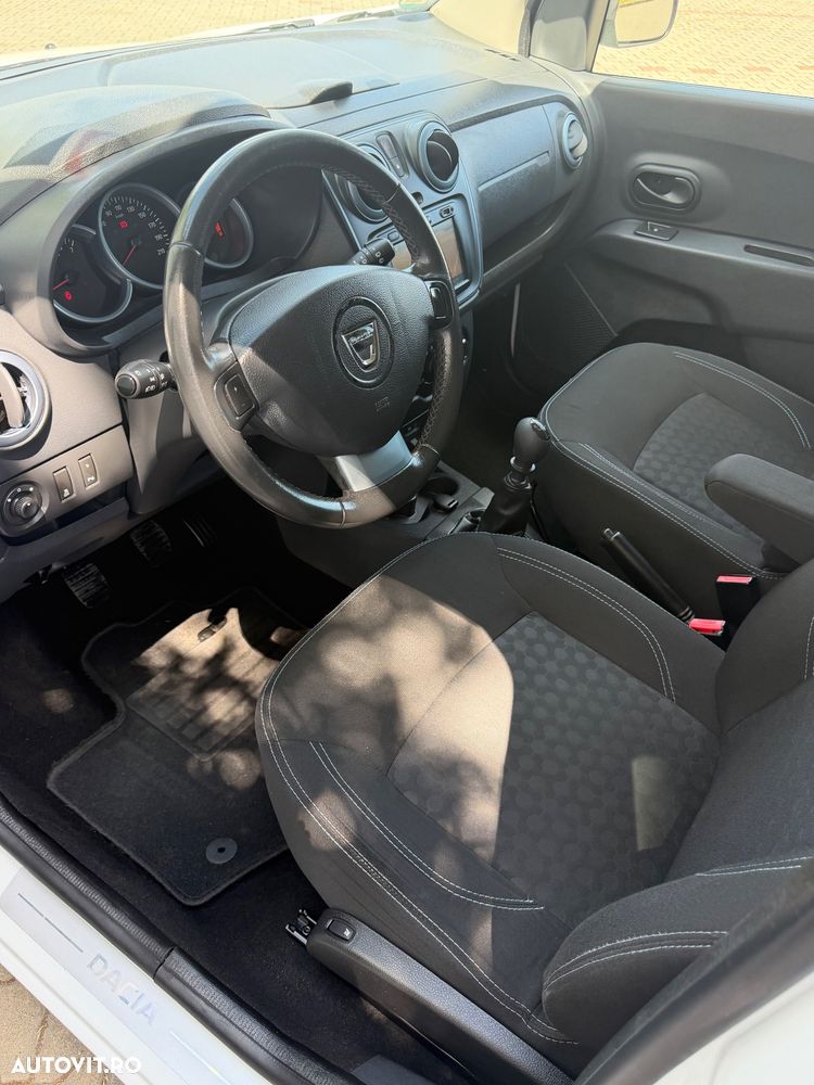 Dacia Lodgy 1.5 dCi 109 CP Stepway - 10