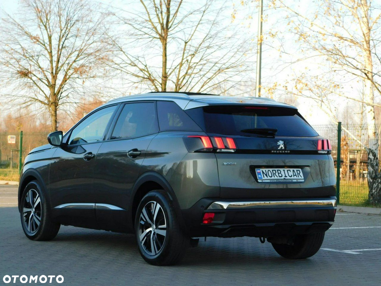 Peugeot 3008 1.5 BlueHDi Allure S&S - 3