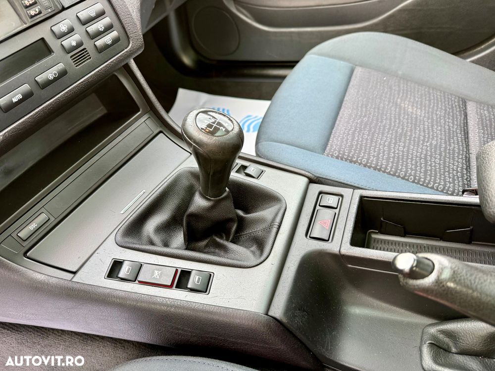 BMW Seria 3 316i Edition Sport - 27