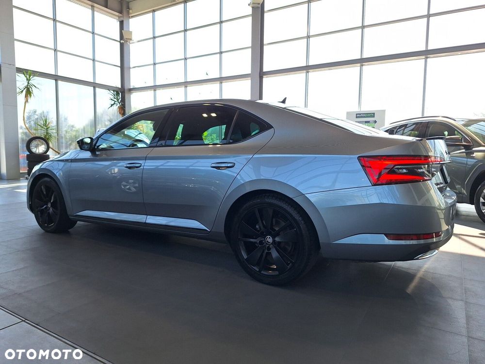 Skoda Superb 2.0 TDI SCR Sportline DSG - 5