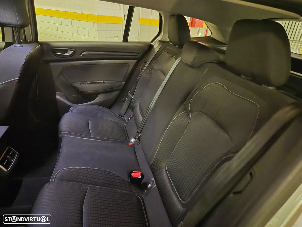 Renault Mégane Sport Tourer ENERGY dCi 110 EXPERIENCE - 29