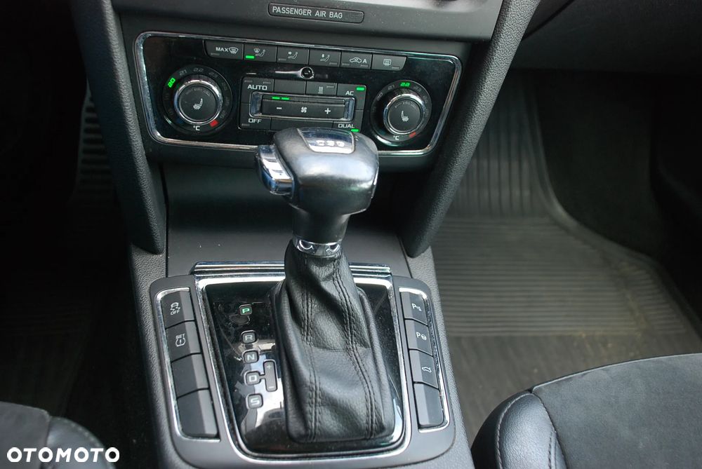 Skoda Superb 2.0 TDI Green tec DSG Elegance - 5