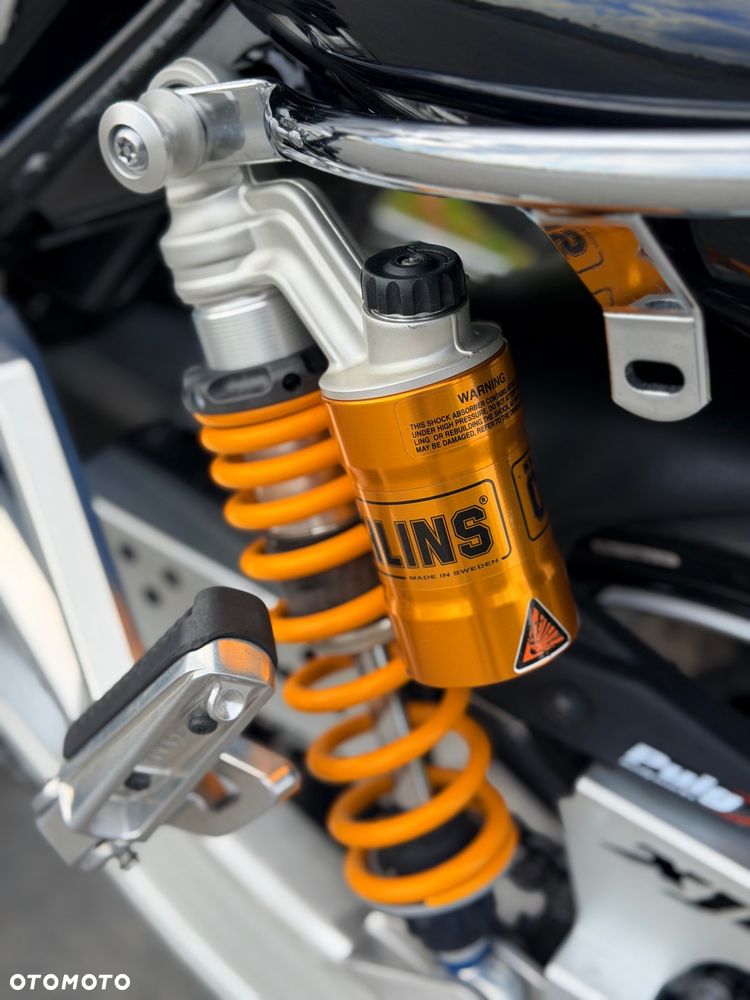 Yamaha XJR - 11