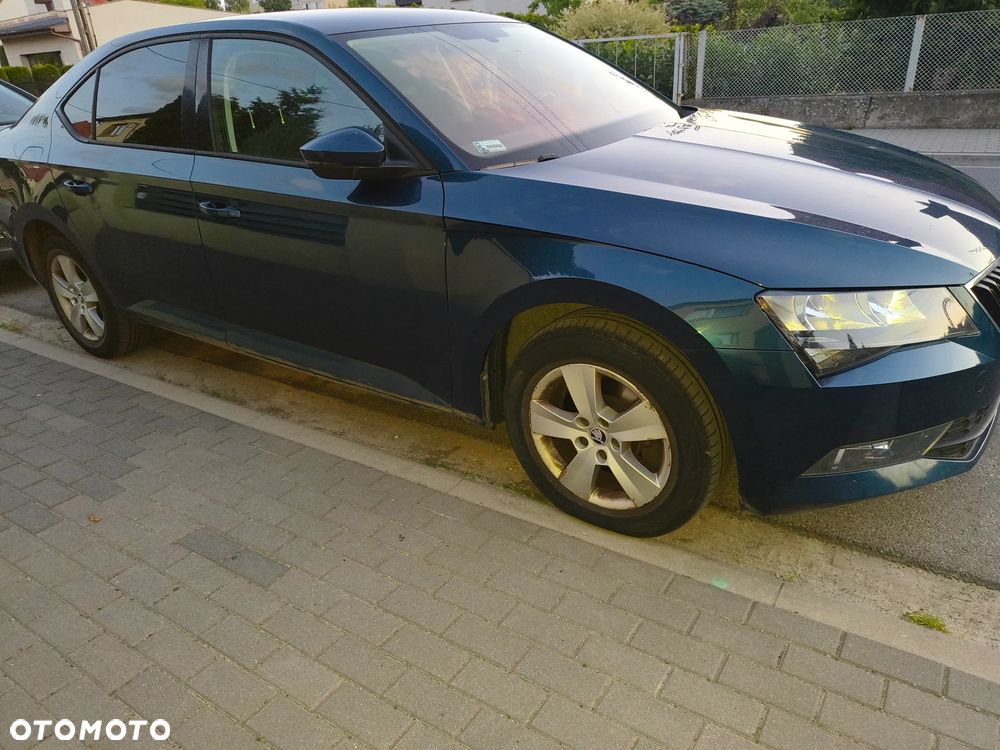 Skoda Superb 1.4 TSI ACTive - 6