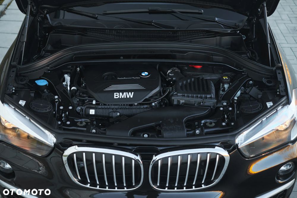 BMW X1 xDrive20i - 33