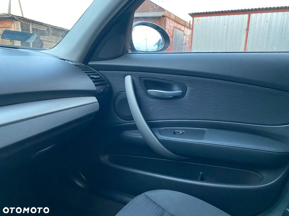 BMW Seria 1 118d - 9