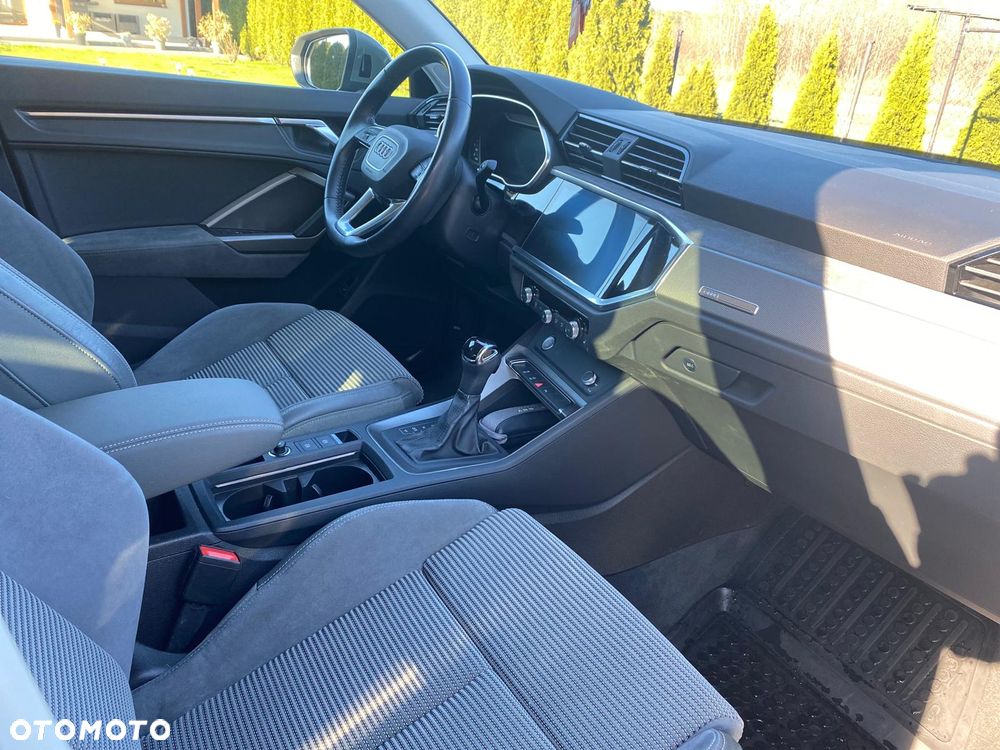 Audi Q3 35 TFSI S tronic - 16