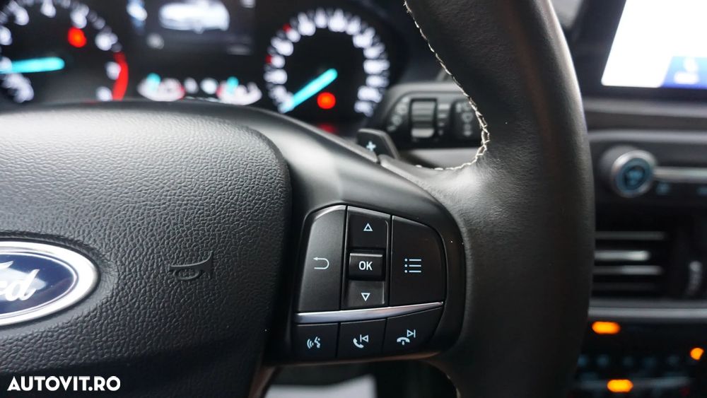 Ford Focus 1.5 EcoBoost Vignale - 25