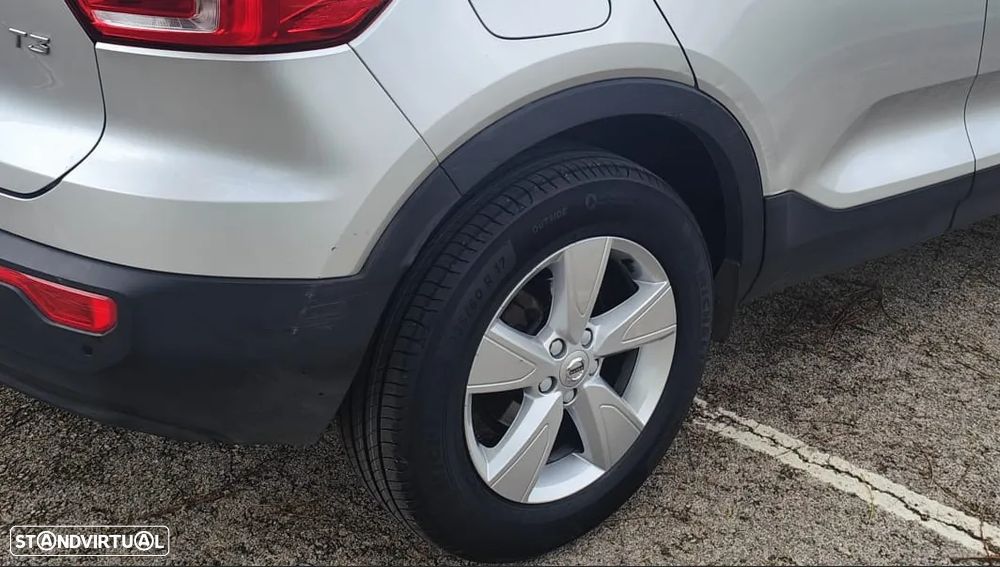 Volvo XC 40 1.5 T3 Tech Edition - 20