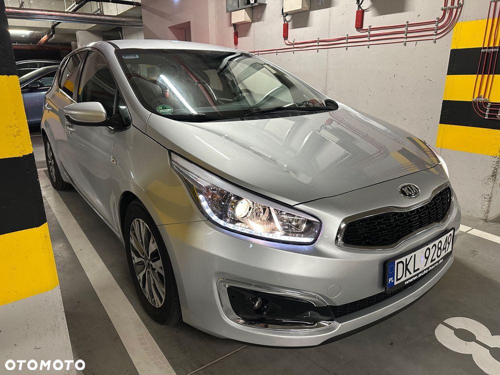 Kia Ceed 1.6 CRDi L Business Line - 36