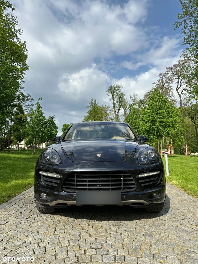 Porsche Cayenne - 1